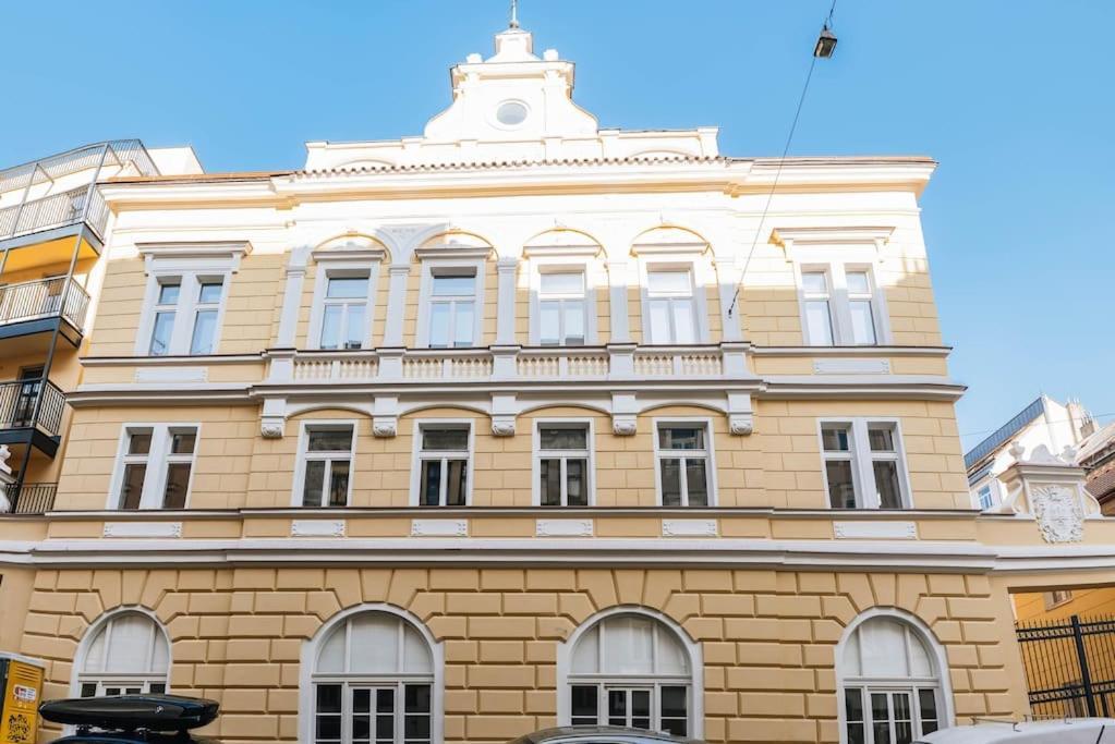 Cavallo Deluxe Xl City Center Prague