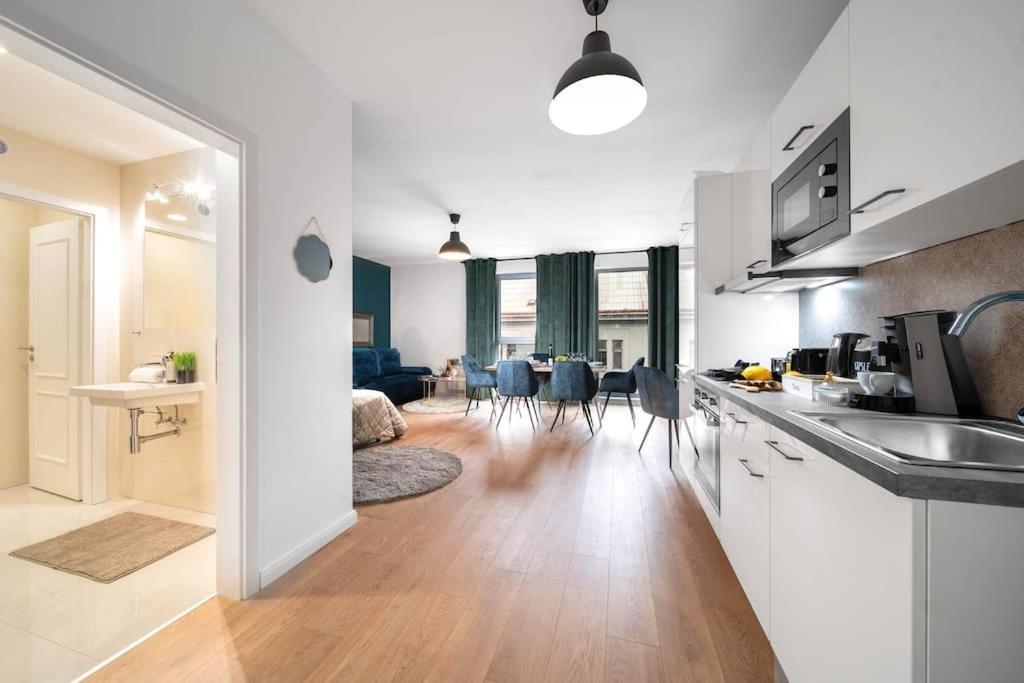 Cavallo Deluxe Xl City Center Apartment *